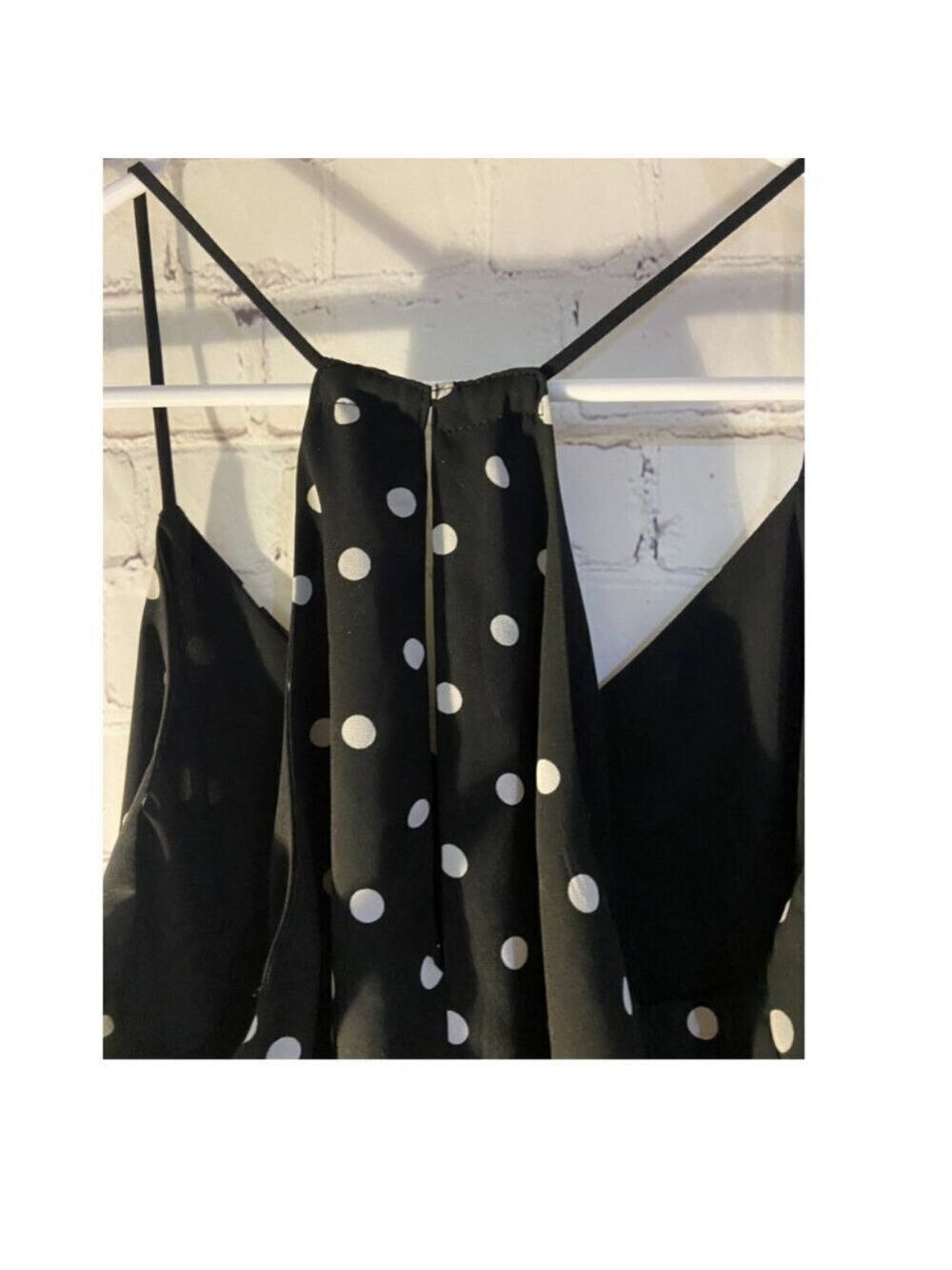 Express Black & White Sleeveless Polka Dot Top XS NWOT - Picture 4 of 6